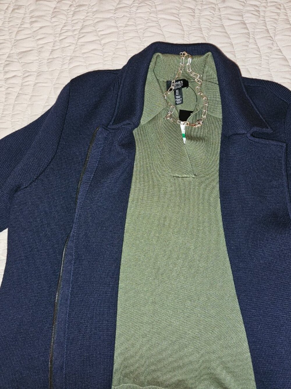 Gorgeous polo style sweater